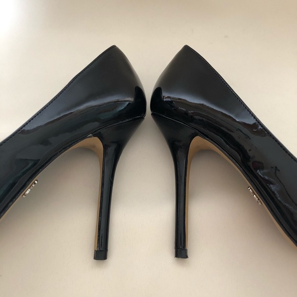 Rock & Republic Black Patent Leather Heels, Size 8 - Picture 3 of 8